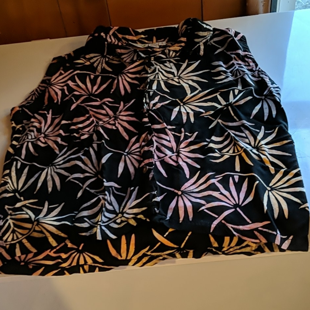 Multi-colored palm tree print top